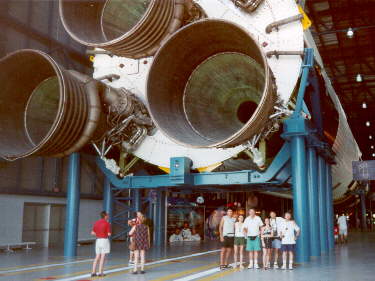 Saturno V, na minha visita � NASA, em 1999